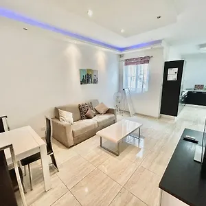 2 Bedroom Appartamento