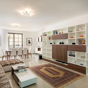 Belmonte Heights - Luxury 3 Bedroom Apartamento